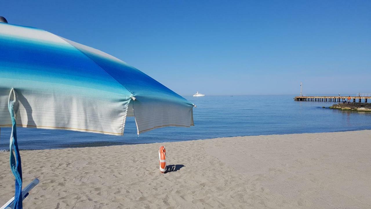 Villetta Cinquale Versilia Eksteriør billede